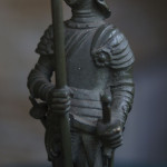 Фото скульптуры венской бронзы "Рыцарь"